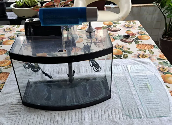 Aquario Curvo 40 X 16 X 27 19l 3mm completo + filtro + lampada + aquecedor