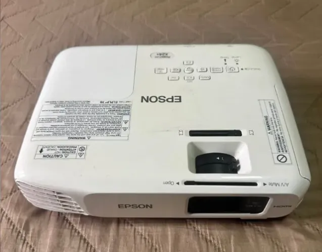 Projeto Epson x24+ com lâmpada nova e garantia de 3 meses