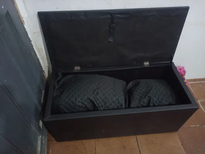 Vendo baú semi novo não entrego 