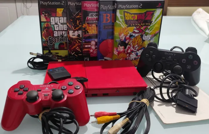 PLAYSTATION 2 Slim - Cinnabar Red