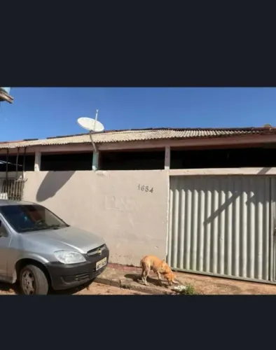 Vendo casa com 3 apartamentos no renascer 