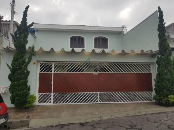 Excelente Casa - Sobrado