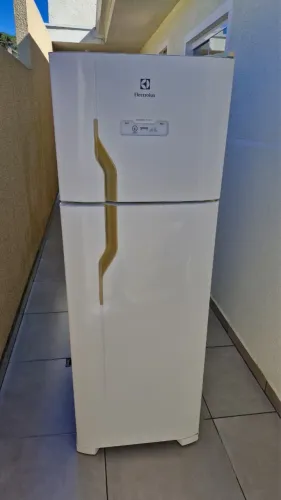 Geladeira frostfree somente 1280 reais frete grátis imperdível