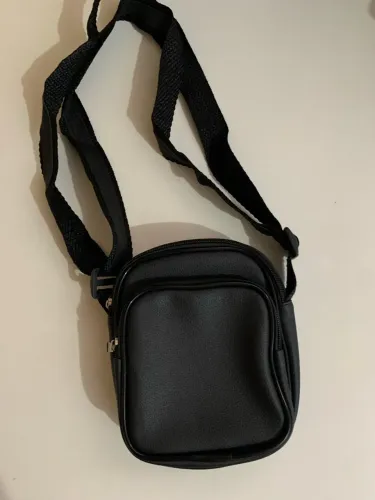 Shoulder bag preta (câmara de pneu)