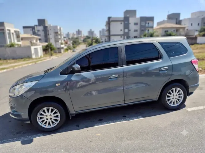 Chevrolet Spin LT 1.8 8V Econo.flex 5P Mec. 2013