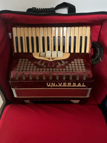 Acordeon 80 baixos Sanfona Universal
