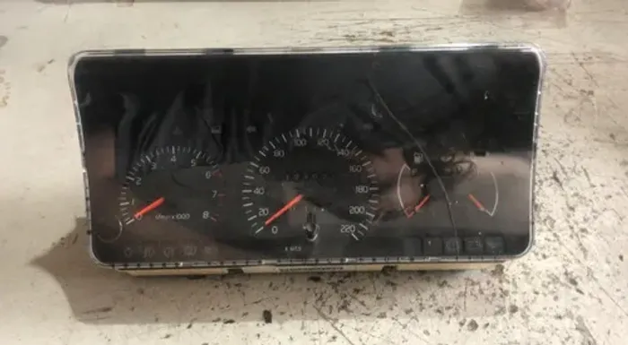 Painel De Instrumentos Volvo 460 Manual 1994 - 95 466633-02