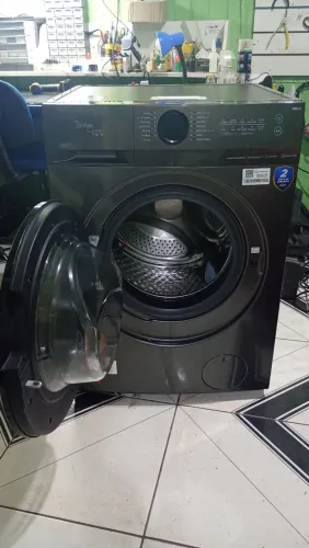 Lava e seca Midea 127 volts, lava 11 kg/seca 7 kg. Com 1 ano de garantia. Aceito cartão.