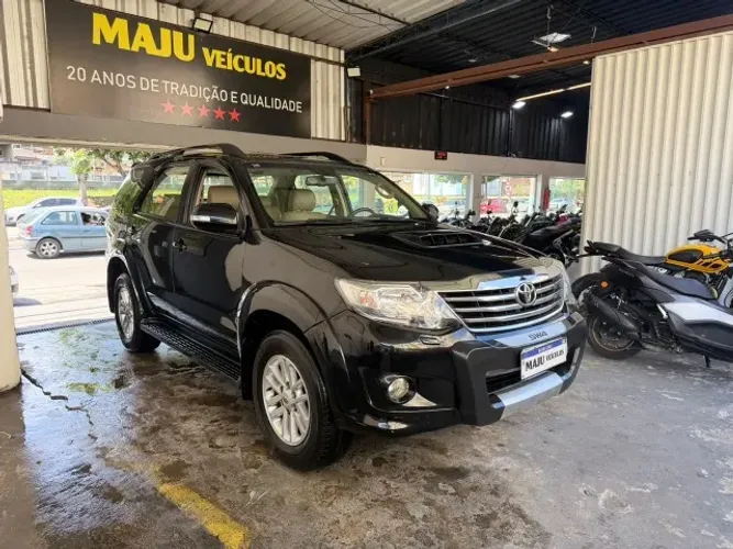Toyota Hilux SW4 SRV D4-d 4X4 3.0 TDI Dies. AUT 2014