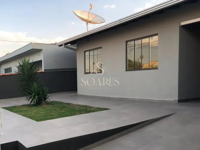 JD BANDEIRANTES - CASA DE RUA TERREA A VENDA 135M² (3 QUARTOS/ 1 SUITE) LONDRINA