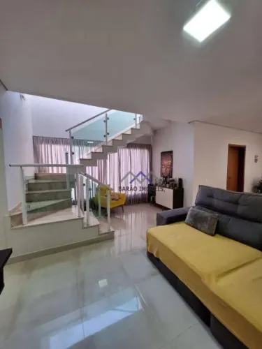 CASA DE ALTO PADRAO NO CONDOMINIO CAMBARAH EM JARINU - SP.