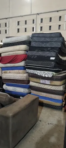 Colchões solteiro USADOS ENTREGA dentro de Uberlândia MG