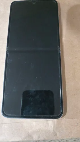 CELULAR DOBRÁVEL FLIP 4