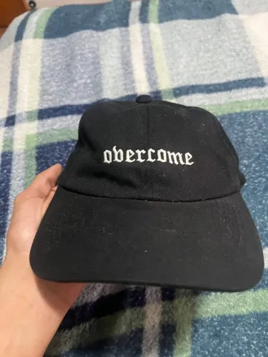 Boné Overcome original e novo 