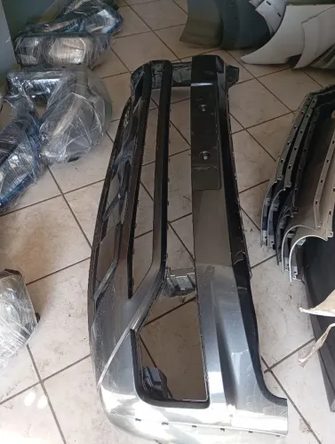 Parachoque dianteiro Amarok 
