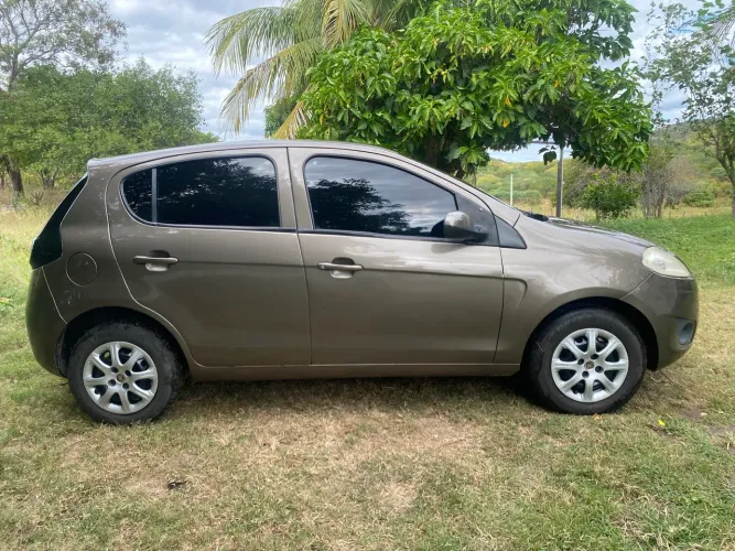 Fiat Palio Attractive 1.0 EVO Fire Flex 8V 5P 2013