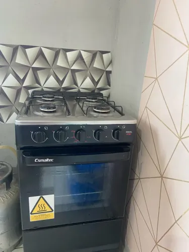 Vendo fogão semi novo Esmaltec 4 bocas