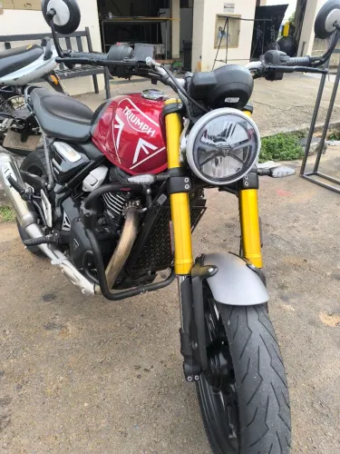 Vende se Speed 400 Triumph 