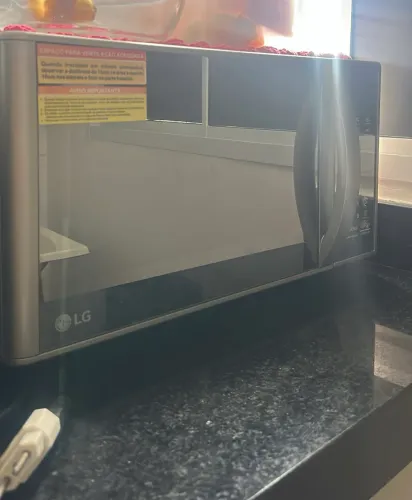 Vende-se microondas LG inox 