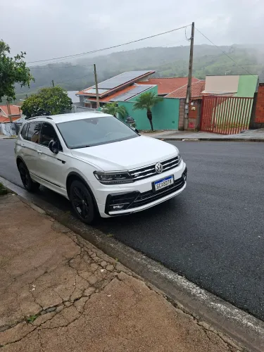Volkswagen Tiguan Allspac R-line 350 TSI 2.0 4X4 2018