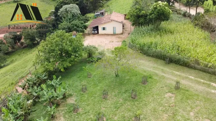 Sítio para Venda em Pedra Bela, zona rural, 3 dormitórios, 2 banheiros