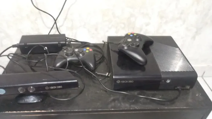 Xbox 360 superslim com desbloqueio RGH e HD de 1 tera