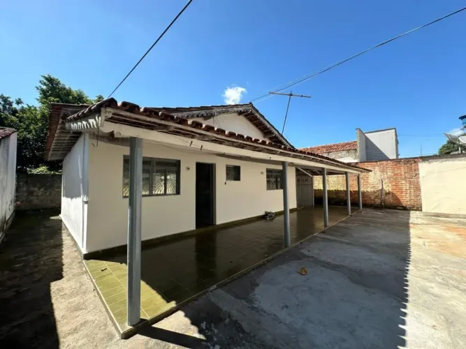 Casa - Rua Formosa - Casa 02- Bairro Nossa Senhora de Fatima