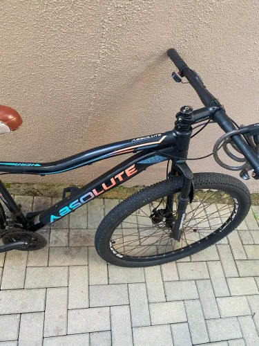 Bicicleta absoluta semi nova