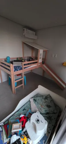 Cama infantil casa e escorregado casatema