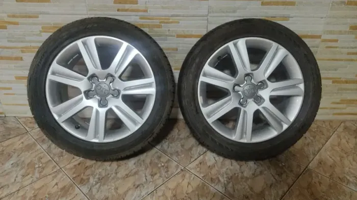 VENDE-SE JOGO RODAS ORIGINAIS AUDI/VW ARO 17 COM PNEUS