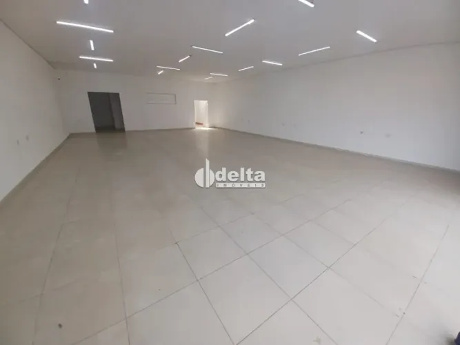 Loja disponível para locação no bairro Granada em Uberlândia-MG