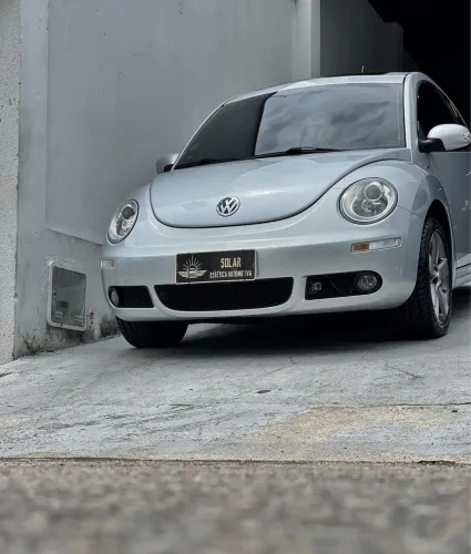 Volkswagen New Beetle 2.0 MI Mec./aut. 2010