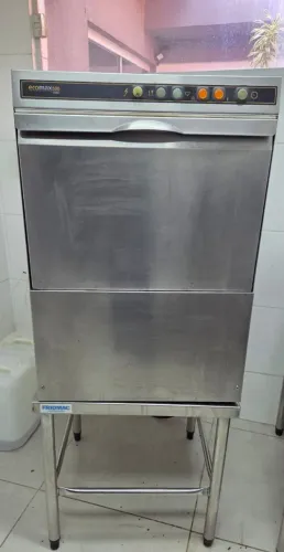 Maquina de lavar louça profissional