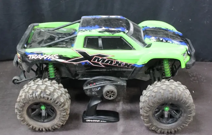 TRAXXAS 77086-4 GRN X-MAXX 8S BRUSHLESS 4x4 MONSTER TRUCK