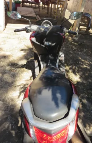Yamaha NMAX 160 2017 - Vermelha - R$ 11.000