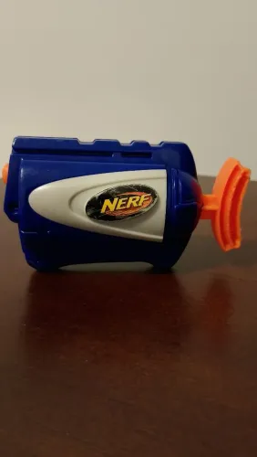 mini lançador de água Nerf Super Soaker da coleção do McDonald's de 2015