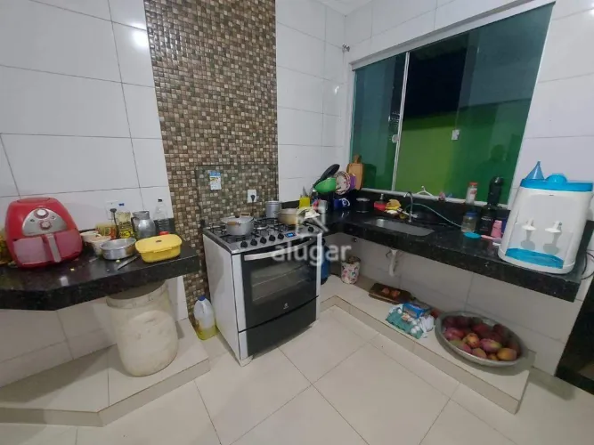 Casa para alugar, 3 quartos, 1 suíte, 2 vagas, Vila Nova - Montes Claros/MG - R$ 3.000,00