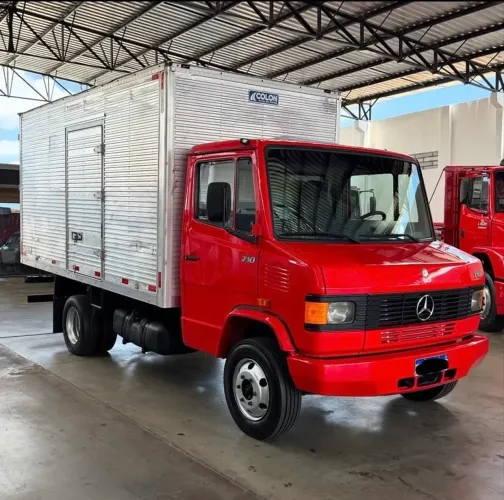 MB 710 ano 2008 entrada 19 mil