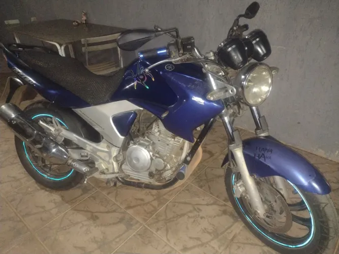 Fazer 250 ,  muito conservada.