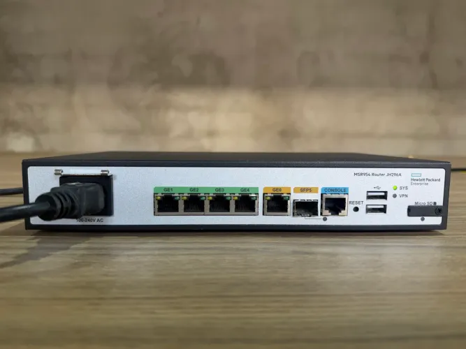 Roteador Hpe Msr954 1gb Sfp 2 Wan 4 Jh296a