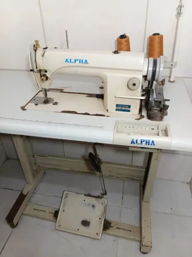 Máquina Reta Industrial