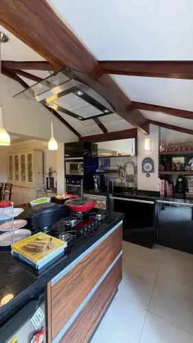 Casa à Venda no Centro de São Bento do Sul, 5 Quartos, 560m²