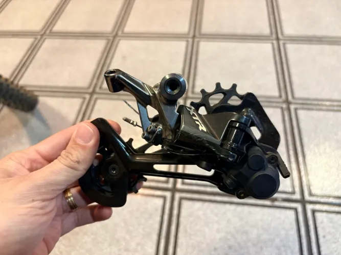 Câmbio e passador Shimano XTR M9100