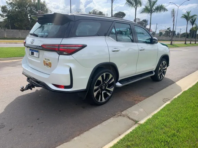 Toyota Hilux SW4 SRX 4X4 2.8 TDI 16V Dies. Aut. 2018