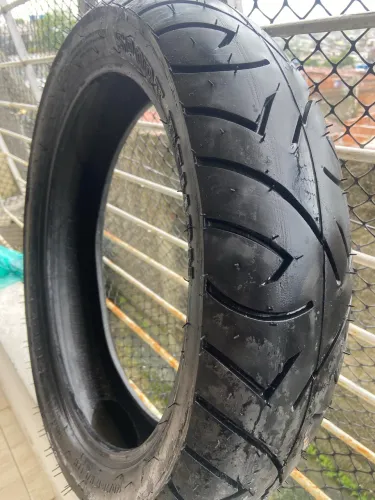 Pneu aro 17.  Tamanho 140