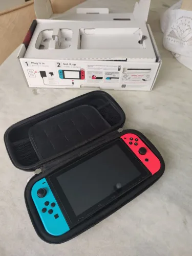 Nintendo switch original com caixa
