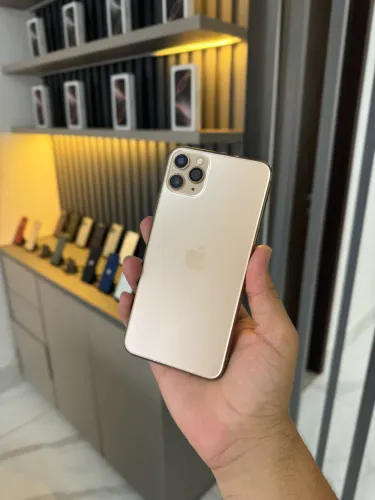 iPhone 11 Pro Max 64 gigas tela substituída