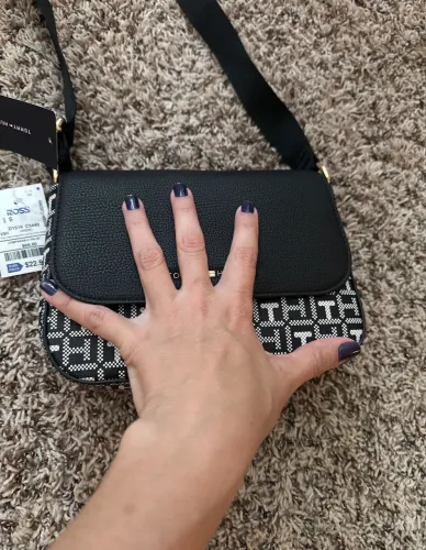 ? Bolsa Tommy Hilfiger Feminina - Elegância e Sofisticação