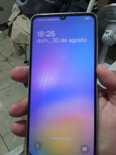 Samsung a05 usado 128 gb 4 RAM