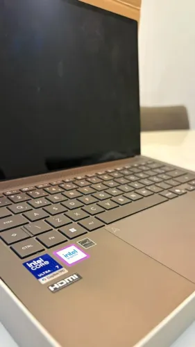 ASUS Zenbook S14 - 16gb - Core Ultra 7 - Oled - Touchscreen